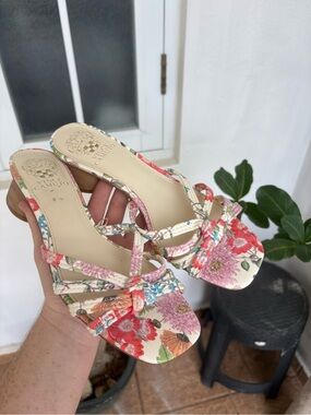 Vince Camuto Cream Floral Knot Block Heel Sandals